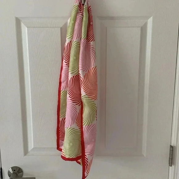 Echo silk scarf, swirling candies print - Picture 4 of 4